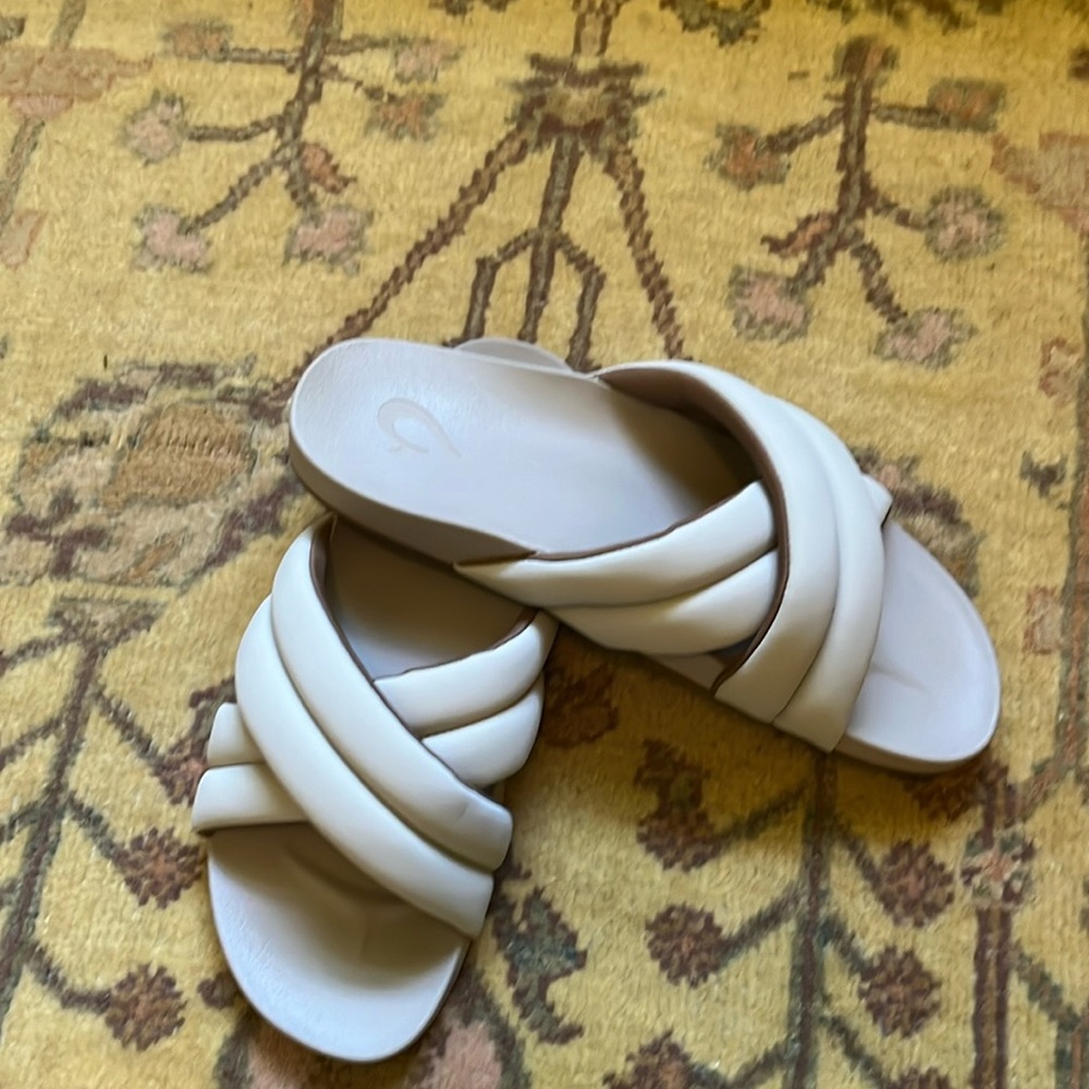 OluKai Women's Sandals - Cream